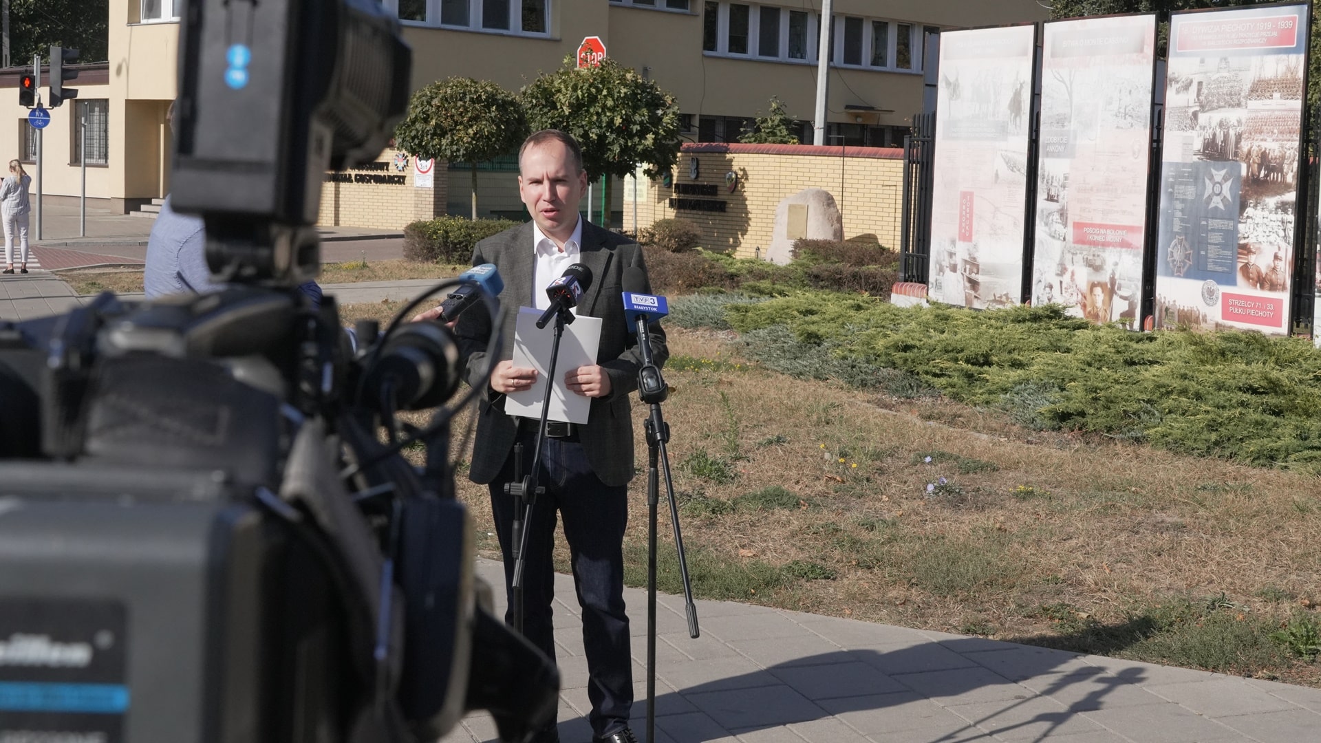 Poseł Adam Andruszkiewicz: sprawdzanie służb, jak się zachowują na granicy, jest niedopuszczalne