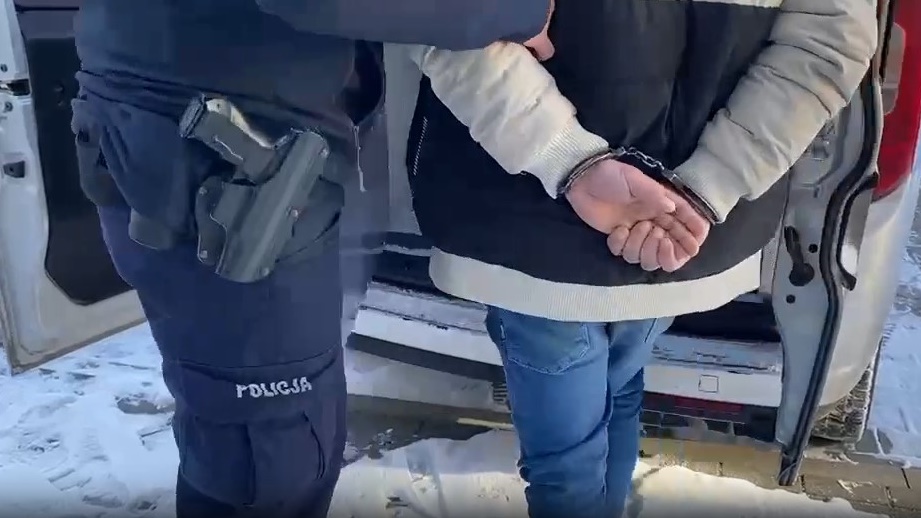 Zatrzymany nożownik. Tydzień temu groził, że wysadzi blok