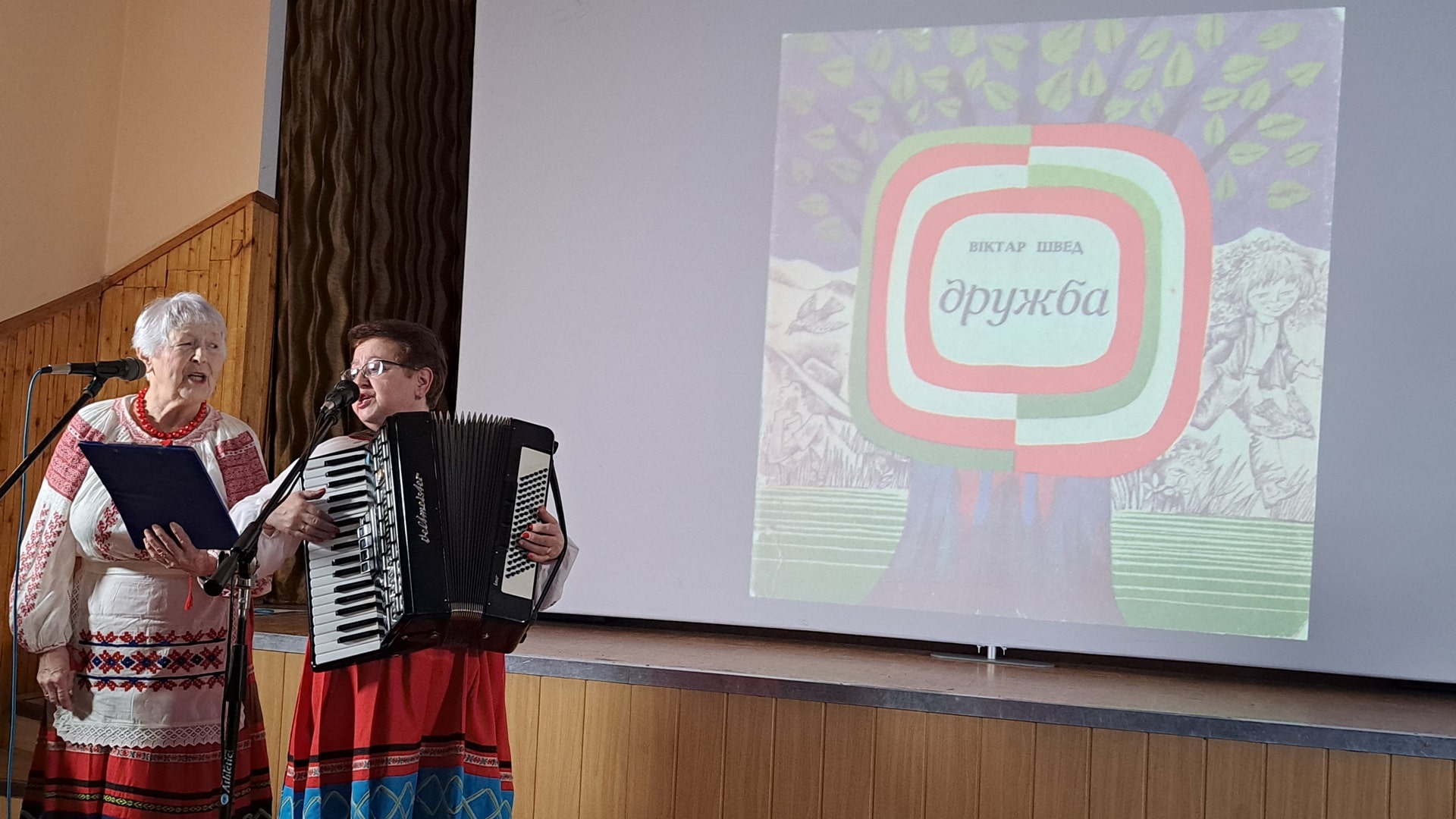 100 lat od urodzin Wiktora Szweda. Przyjaciele, rodzina i czytelnicy oddali cześć białoruskiemu poecie