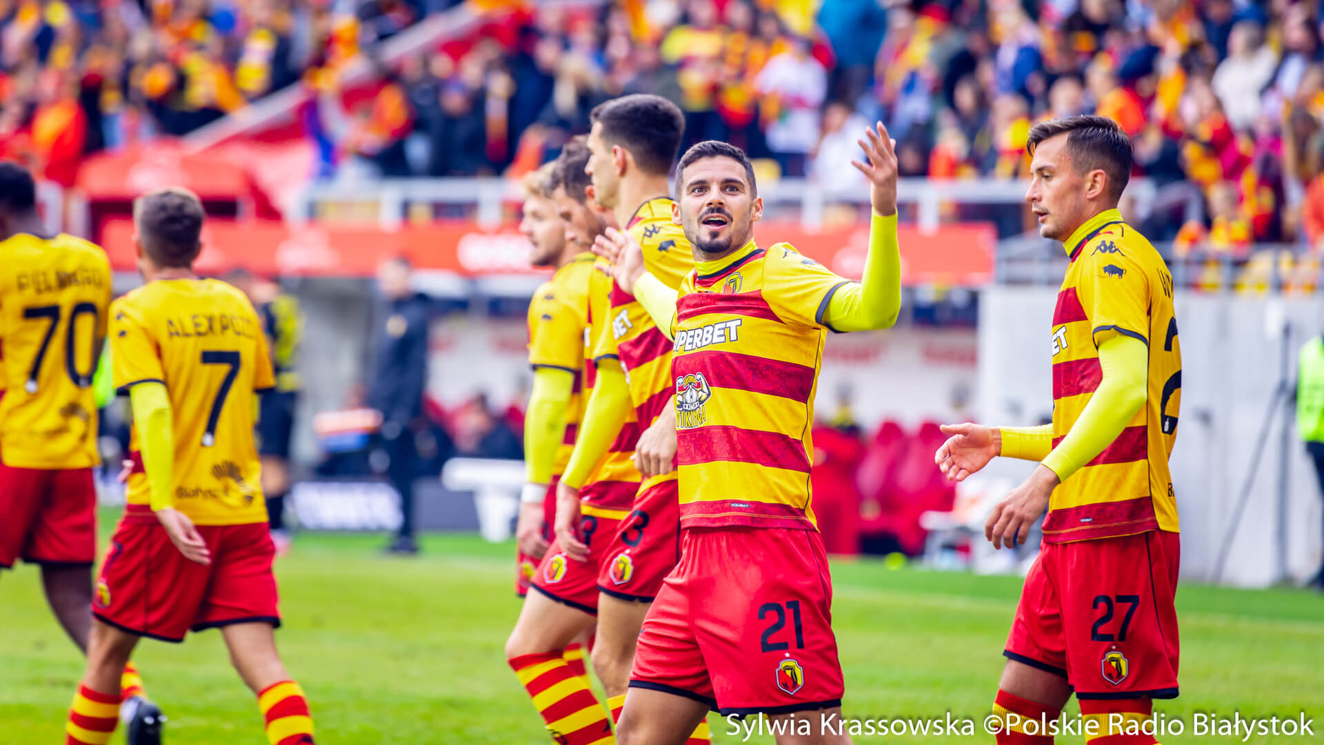 Jagiellonia wygrywa 3:1 z Koroną Kielce i awansuje na drugie miejsce w ligowej tabeli [zdjęcia, wideo]