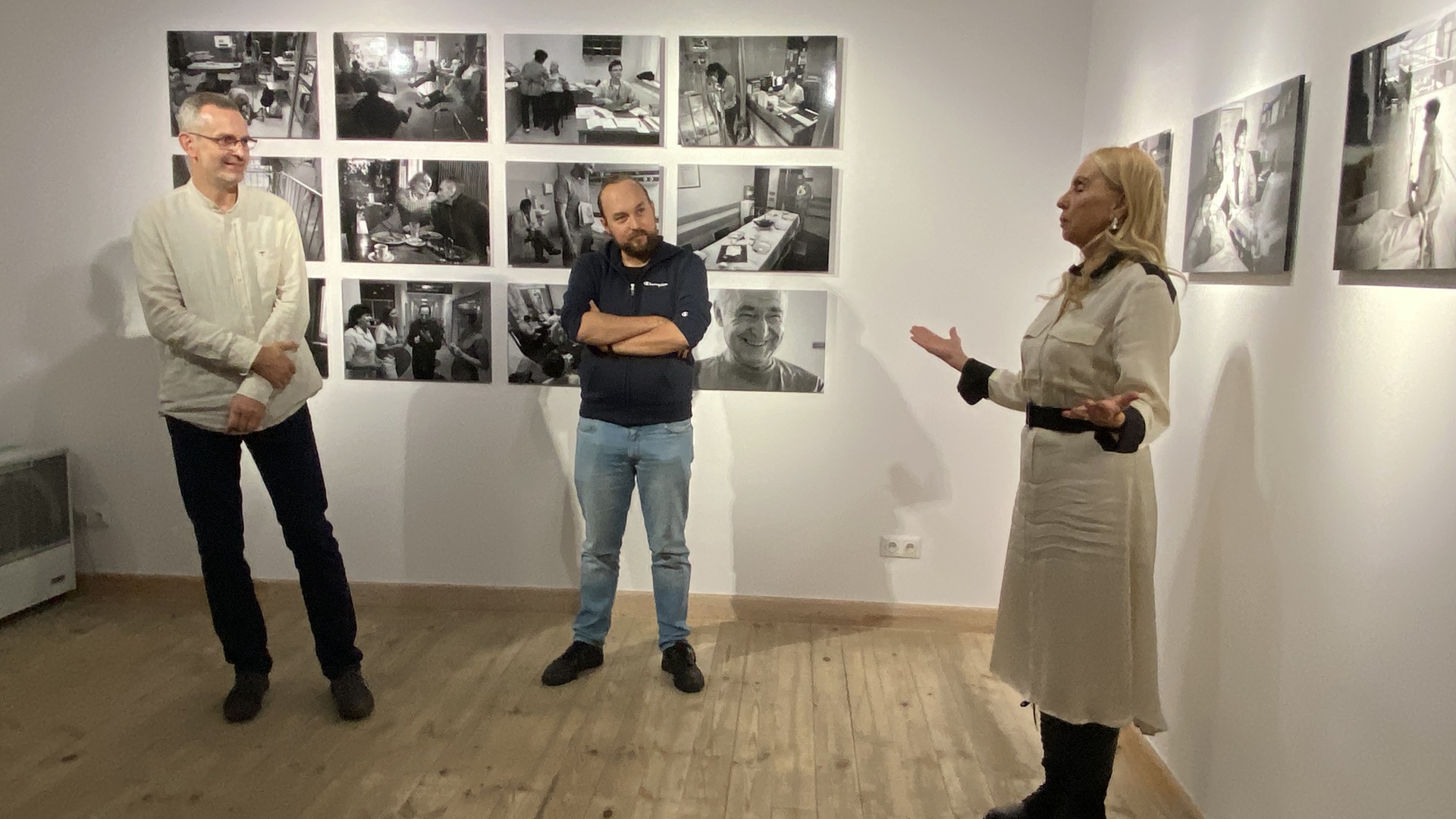 Historie osób po przeszczepach na wystawie "Życia nigdy dość" w Galerii im. Sleńdzińskich