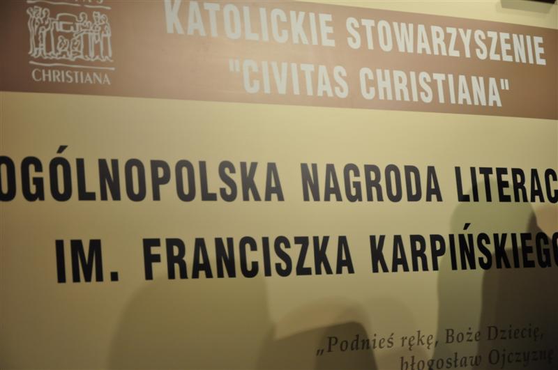 Ksiądz Jerzy Szymik uhonorowany laurem im. Franciszka Karpińskiego