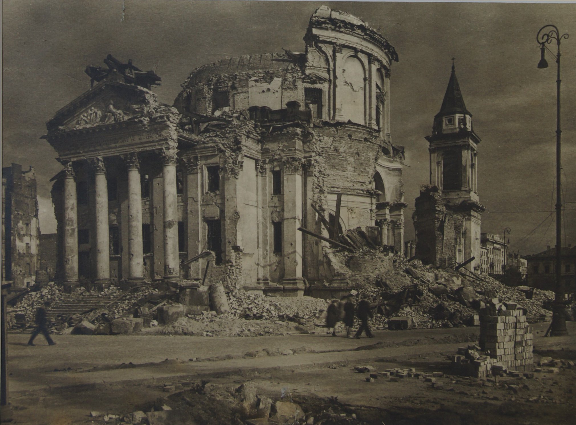 "Perfekcja i światło" – Warszawa w obiektywie Czesława Olszewskiego