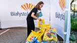 Białostoczanie przynoszą dary do Centrum Aktywności Społecznej w Białymstoku dla powodzian, fot. Sylwia Krassowska
