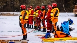 Ćwiczenia strażaków z działań na lodzie, 19.02.2025, fot. Sylwia Krassowska