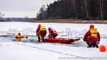 Ćwiczenia strażaków z działań na lodzie, 19.02.2025, fot. Sylwia Krassowska